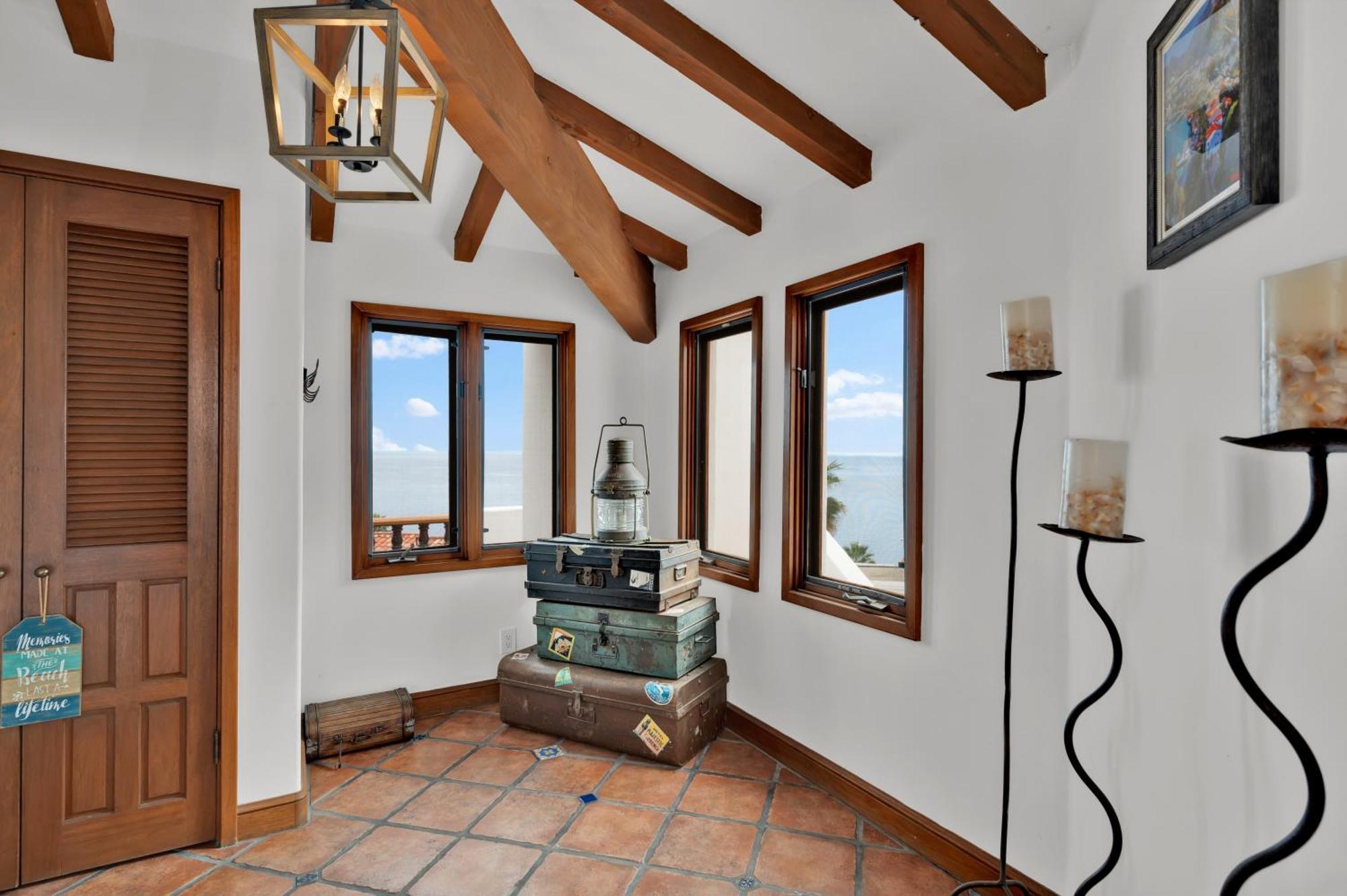 Gorgeous Oceanfront Villa With Panoramic Views Avalon Luaran gambar